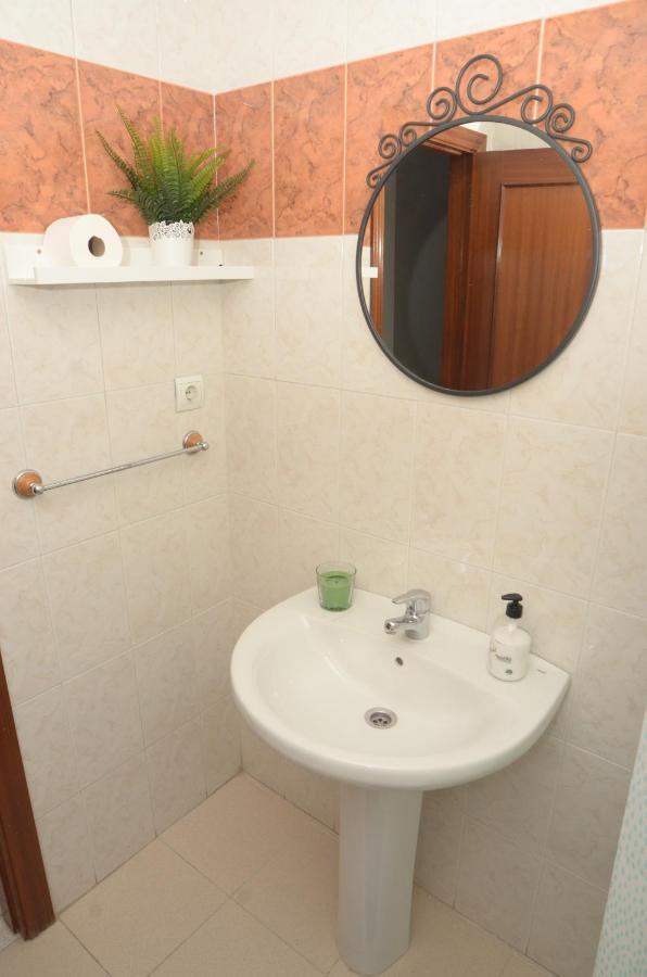 Habitacion Grande Con Terraza Privada, Malaga Centro Bagian luar foto