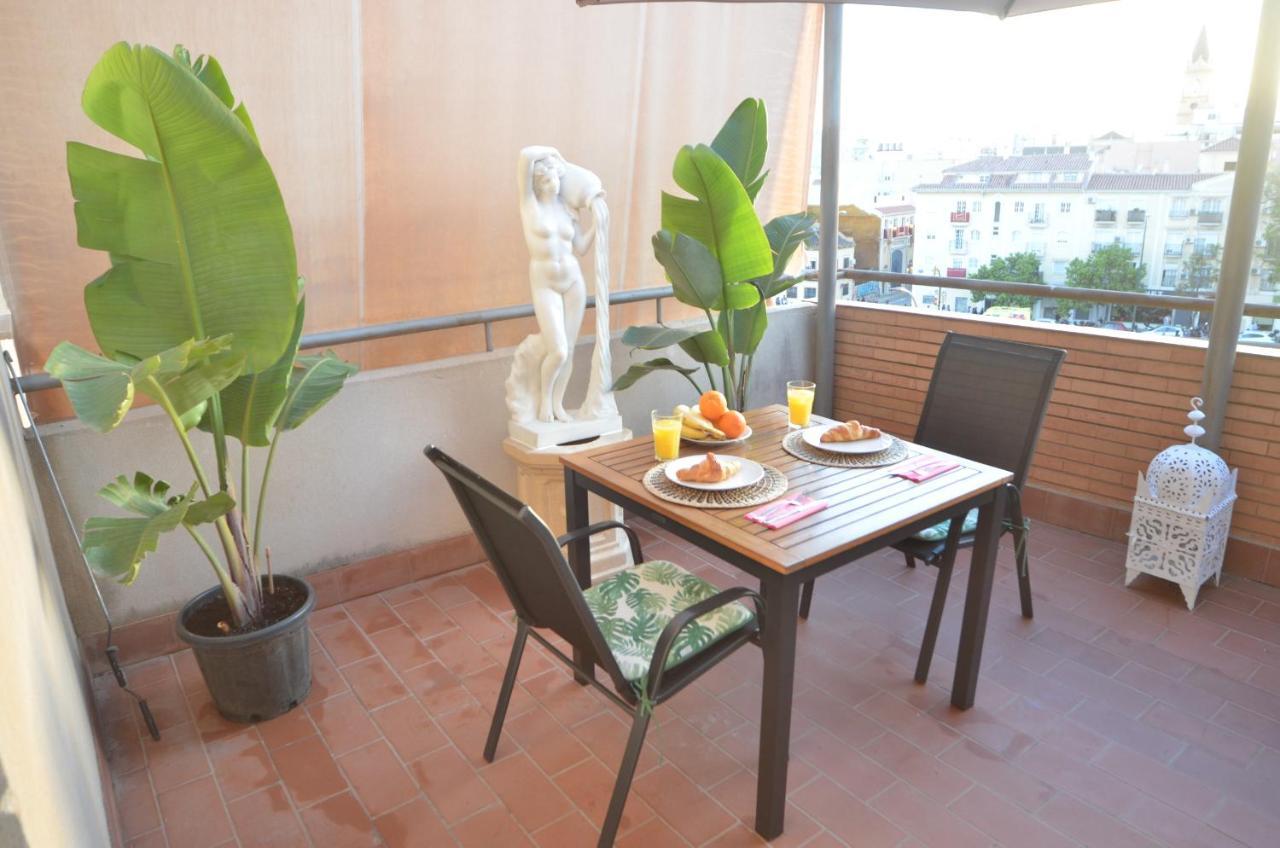 Habitacion Grande Con Terraza Privada, Malaga Centro Bagian luar foto
