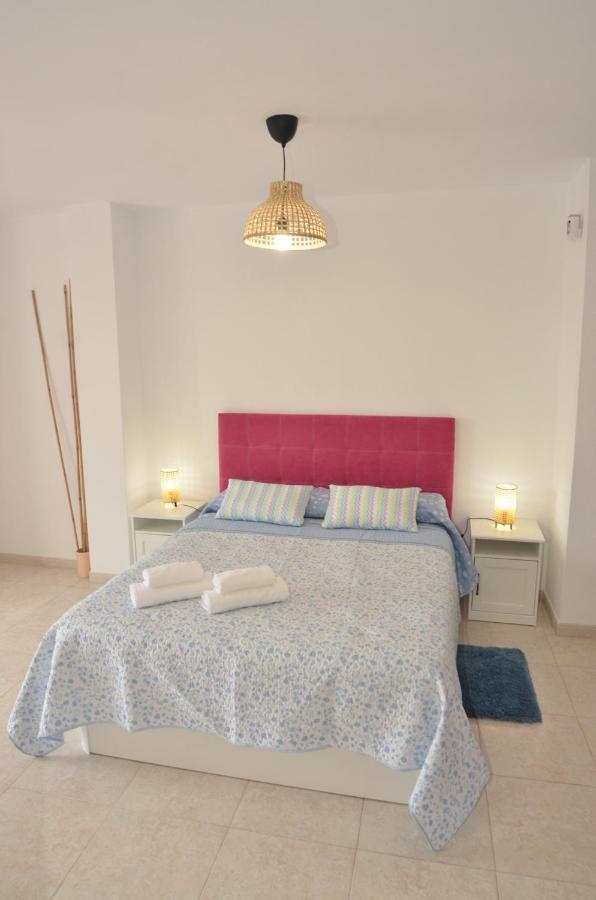 Habitacion Grande Con Terraza Privada, Malaga Centro Bagian luar foto