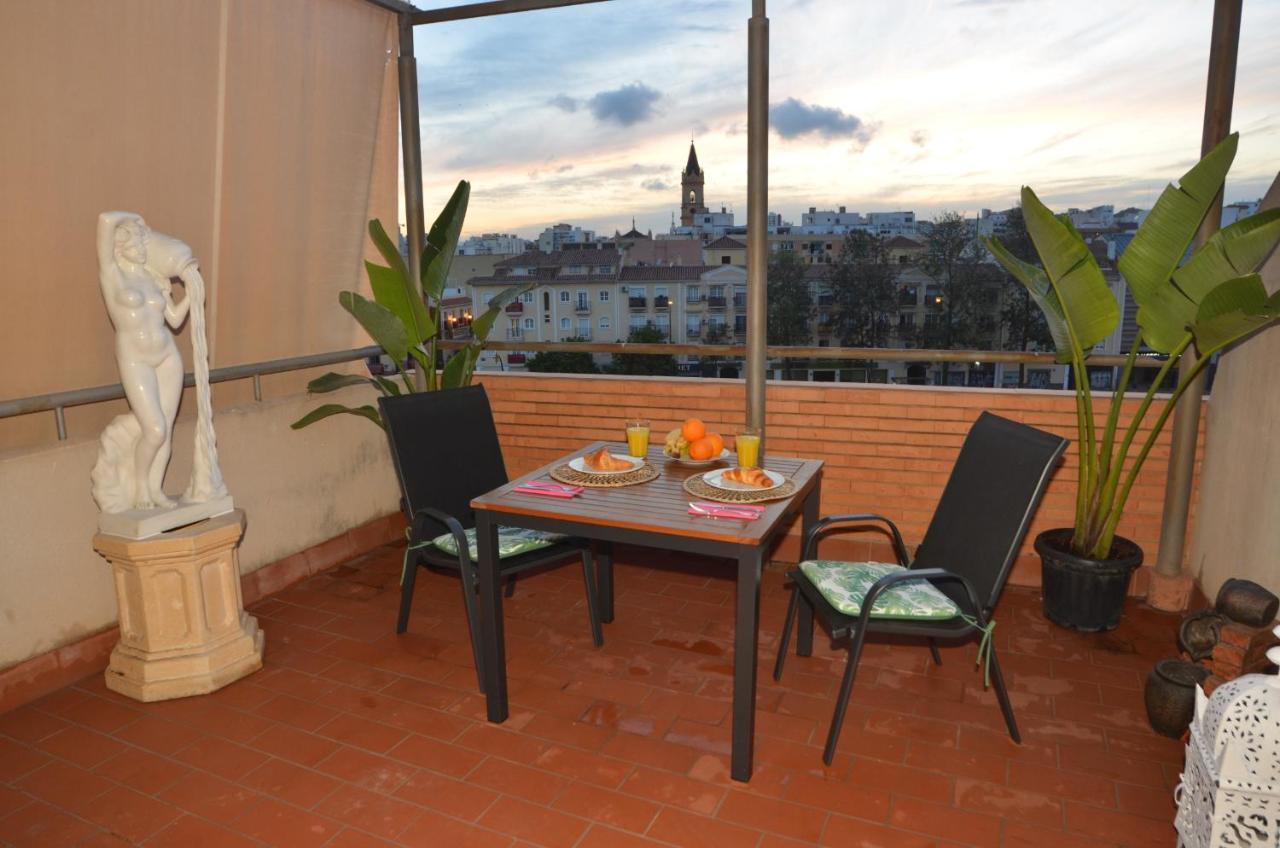 Habitacion Grande Con Terraza Privada, Malaga Centro Bagian luar foto