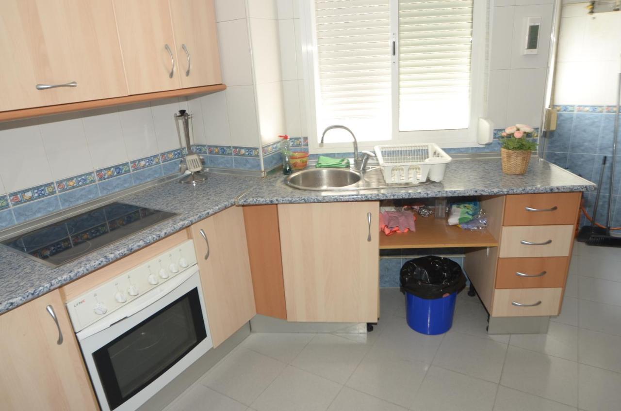 Habitacion Grande Con Terraza Privada, Malaga Centro Bagian luar foto