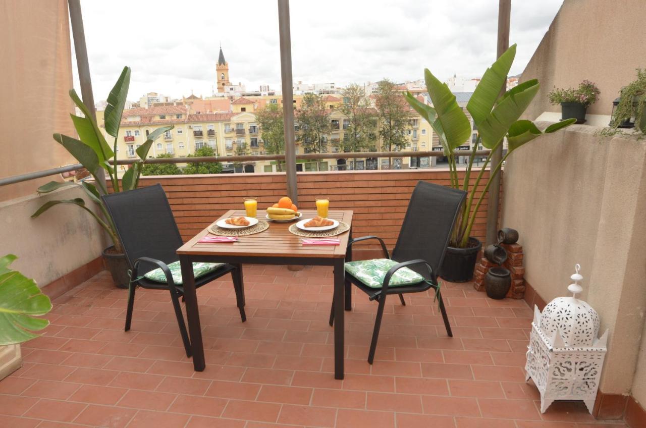 Habitacion Grande Con Terraza Privada, Malaga Centro Bagian luar foto